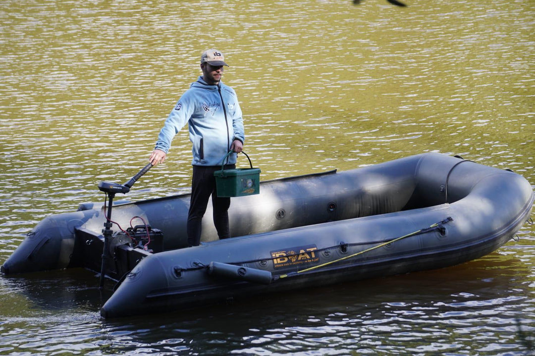iboat 400 zelt iBoat 400 Extrabreit – Bootsangeln mit Komfort und Stabilität – Imperial  Fishing GmbH